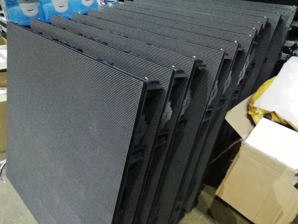 Уличный светодиодный экран P10 кабинет 960х960мм